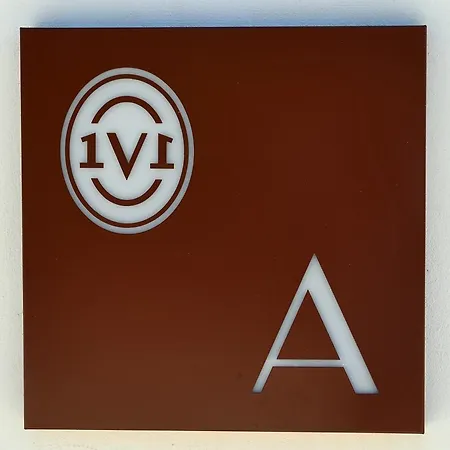 101 Rhodes Иксиа