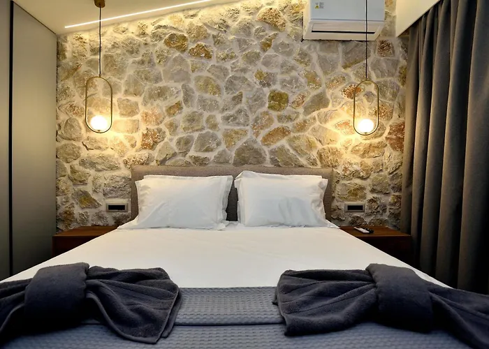 101 Rhodes Ixia (Rhodes)